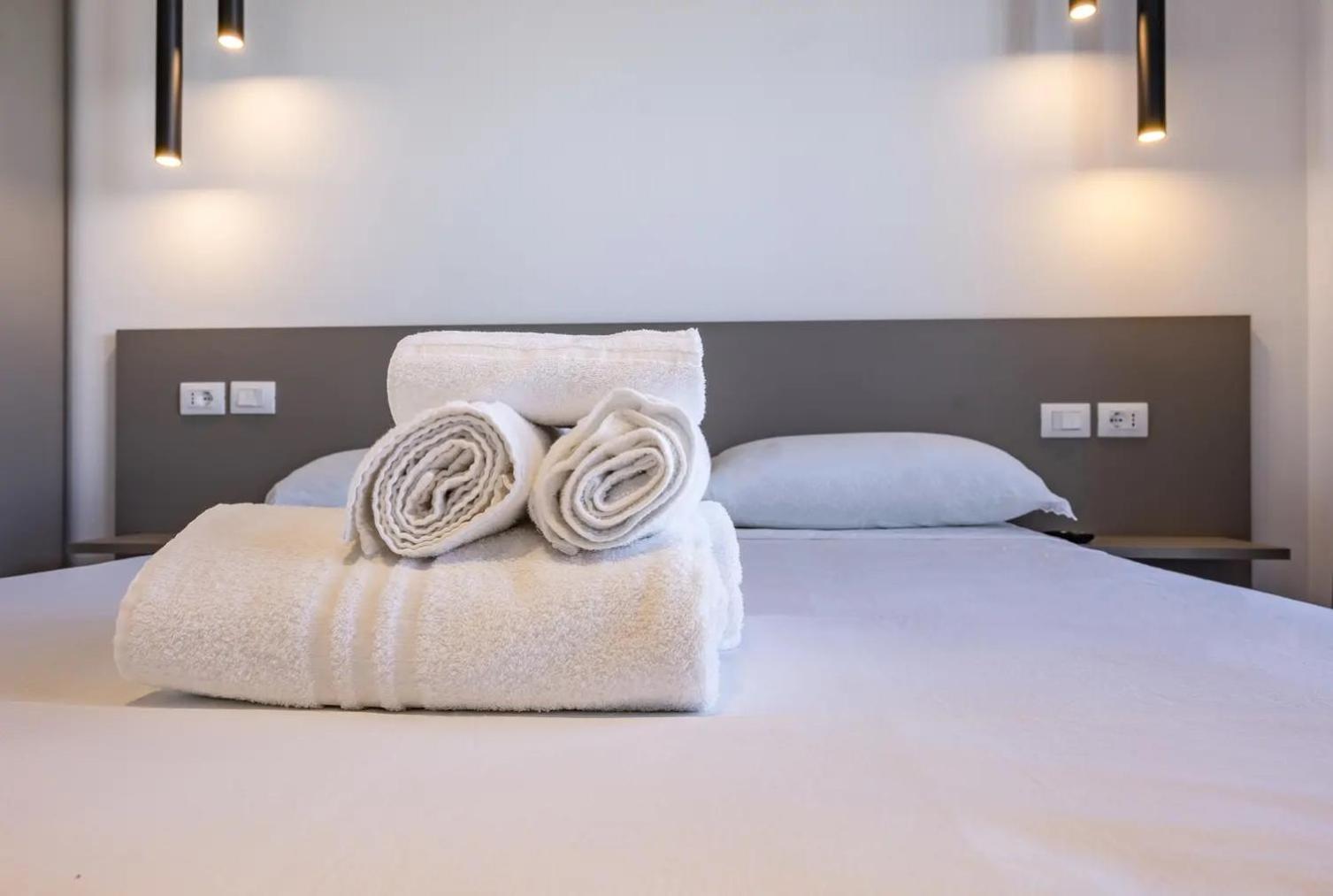 La Brisa Apart otel Capo dʼOrlando Dış mekan fotoğraf